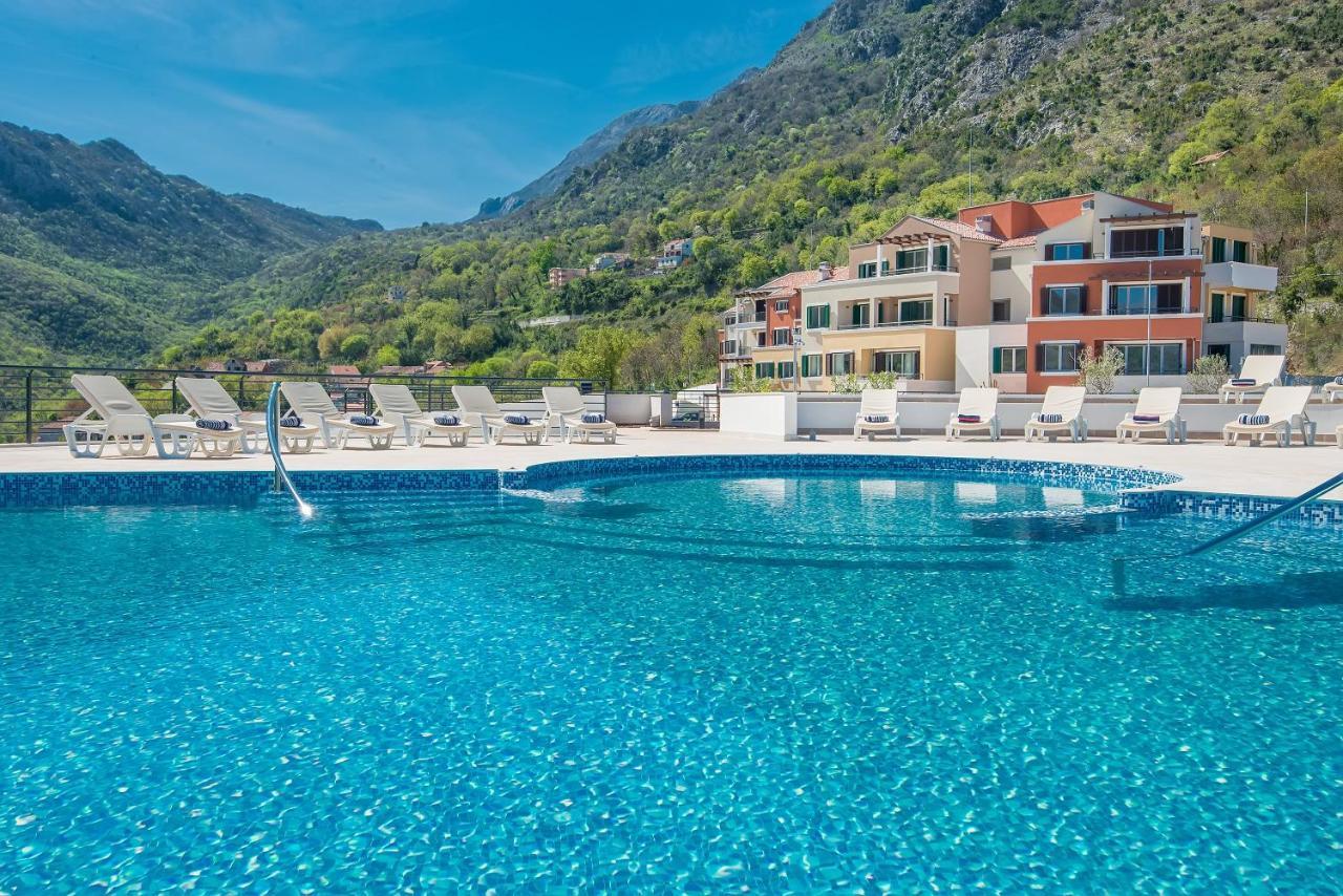 Lavender Bay Apartment C23 Kotor Buitenkant foto