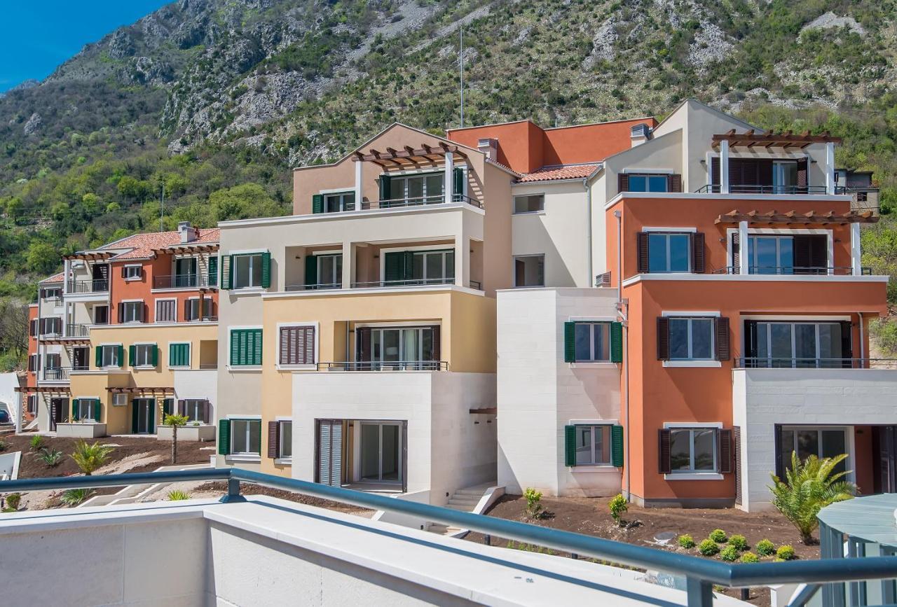 Lavender Bay Apartment C23 Kotor Buitenkant foto